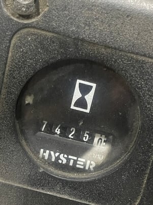 14700 lb. Hyster #S155XL, LPG forklift, 181" load height, 98" mast height, hard tire - Image 2