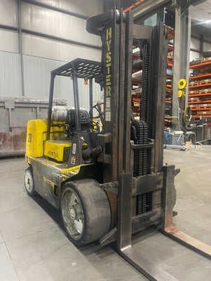14700 lb. Hyster #S155XL, LPG forklift, 181" load height, 98" mast height, hard tire - Image 3