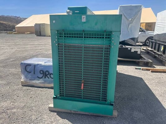 125 KW Cummins #GGLA-5710047, Natural gas generator set, 120/240 Volts, s/n #D050772240, 2005 - Image 4