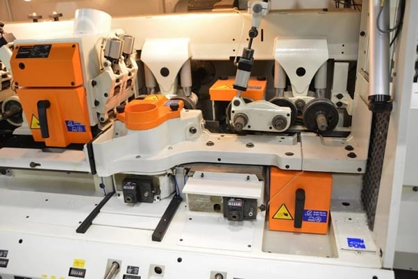 SCM #Superset-NT, feed through moulder, 6-head, 9-7/16" x 4-3/4" capacity, 1.5" spindle diameter - Image 7