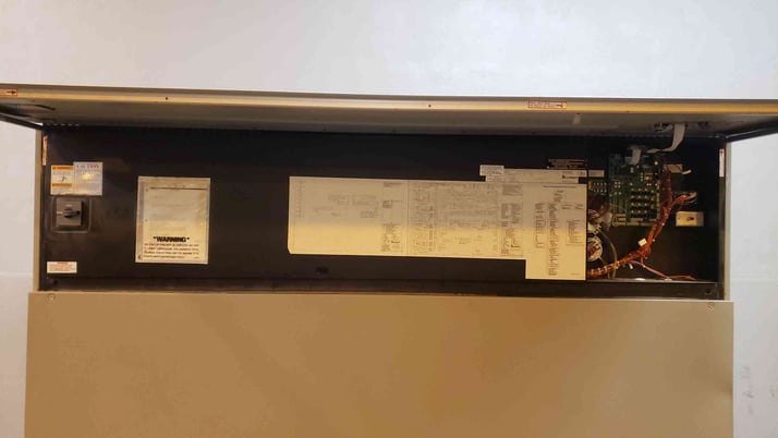 30 Ton Liebert #UH529C-AAOO, CRAC Unit, Chilled Water AC, Upflow, 150 psig, 10 HP Fan, 460 V, 2000 - Image 3