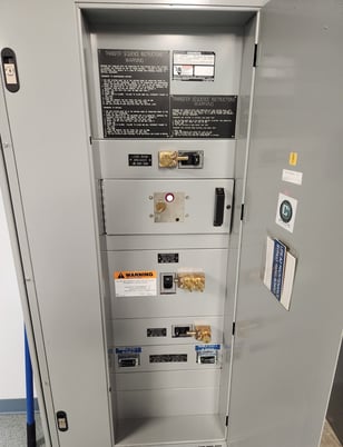 400 Amp. Square D, P4E75ML400FTS, (5) breakers, 4 Wire, 3 phase, 480Y/277 V, 2010 - Image 1