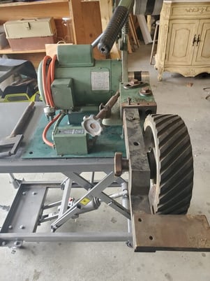 Bader #BIII Knifemaker Grinder, Includes Many Extra Drive Wheels, Tool Rest - Image 2