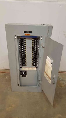 100 Amp. Square D, NC38SHR, NF Panelboard, (31) breakers, 4 Wire, 3 phase, 480Y/277 VAC - Image 1