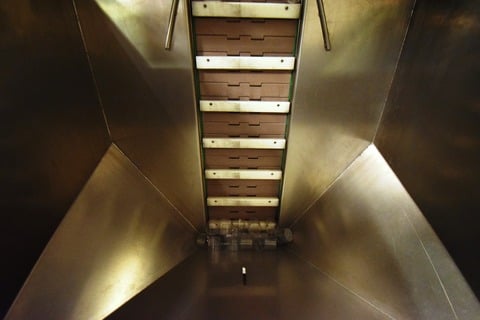 Pharma Pack, Stainless Steel incline cleated capacity elevator, 10" wide belt, 9' high - Image 6