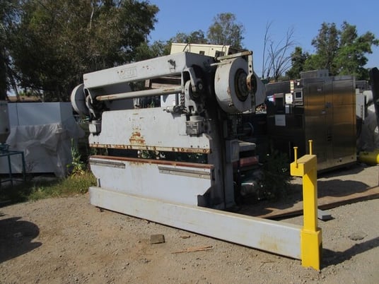 Verson All Steel Press Brake, S/N 9875-2078, 7.5" Shut Height, 3" ram adjustment, 2.5" stroke - Image 2