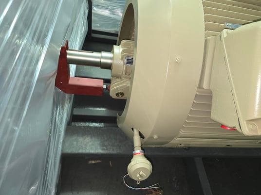 350 HP 3600 RPM General Electric, Frame 5010/11LS, TEFC, CU rotor, sleeve, 1.15 service factor, VFD Duty - Image 1