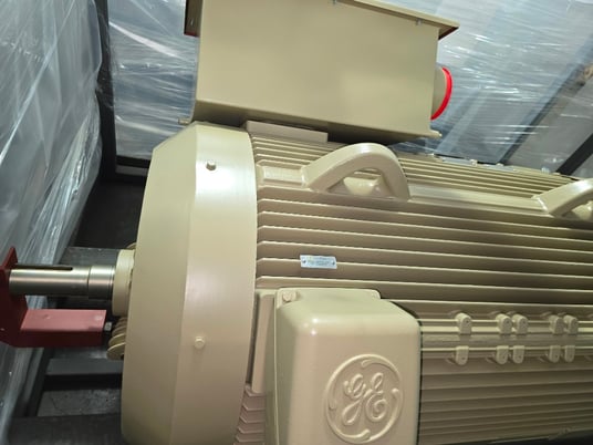 350 HP 3600 RPM General Electric, Frame 5010/11LS, TEFC, CU rotor, sleeve, 1.15 service factor, VFD Duty - Image 2