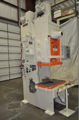 90 Ton, Niagara #E-90, OBI Back Geared Press, 9" stroke, 18" Shut Height, 46 SPM, Air Clutch & Brake, 1986 - Image 2