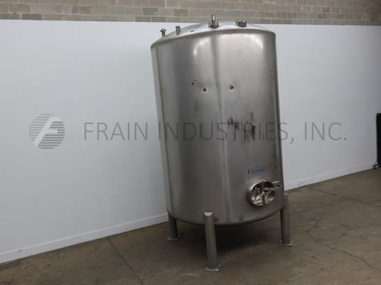 4000 gallon Mueller, 304 Stainless Steel, single wall tank, 92" dia. x 160" deep w/128" straight wall, dome - Image 5