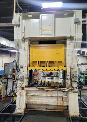 200 Ton, Minster #E2-200-60-54, straight side double crank, 8" stroke, 25" Shut Height, 45-90 SPM, air clutch - Image 2