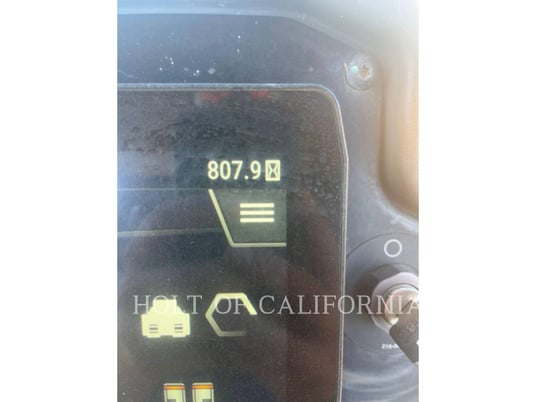 Caterpillar D2, Crawler Dozer, 833 hours, S/N: XKM01466, 2022 - Image 5