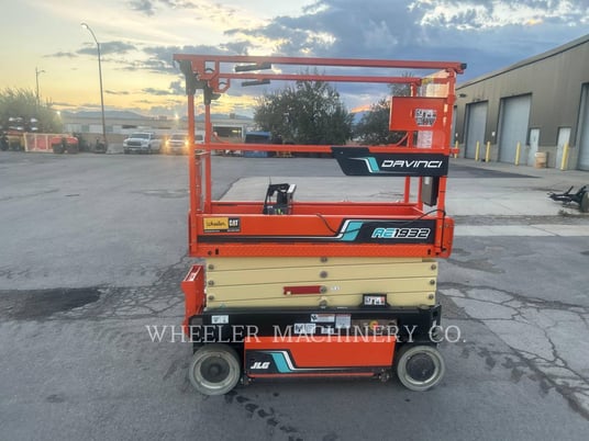 Jlg Industries, Inc. AE1932, Lift Scissor, 15 hours, S/N: M200055850, 2022 - Image 1