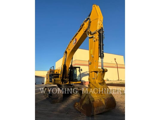 Caterpillar 352, Crawler Excavator, 129 hours, S/N: SYR10029, 2023 - Image 2