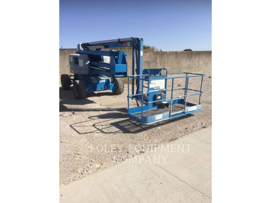 Genie Industries Z60/34G4, Articulated Boom Lift, 2204 hours, S/N: Z6013-12789, 2013 - Image 2