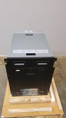 250 KVA APC #SYSW250KD, Static Bypass Switch, 3 phase, 250 kW, 380-301 Amps, 380-480 V - Image 2