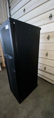 60 KVA APC #OG-PD60F6FK1, Symmetra PX PDU MBP, 3 Wire, 157 Amps, 120/208 V - Image 4