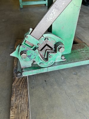 2" x 2" x 1/4" Whitney #455, manual ironworker - Image 2