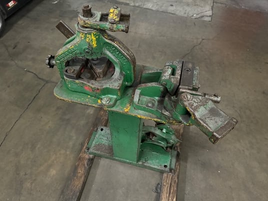 2" x 2" x 1/4" Whitney #455, manual ironworker - Image 5