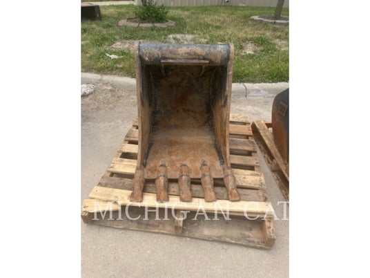 Caterpillar Work Tools (Non-Serialized) BHL PL 24" BKT, Bucket, S/N: CG210608185, 2021 - Image 1