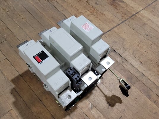 540 Amp. Cutler-Hammer #C10JN3, Contactor, 3P 3PH Coil 110/120V NEMA Size 6 Series C1 - Image 1