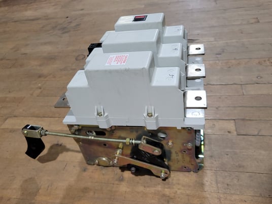 540 Amp. Cutler-Hammer #C10JN3, Contactor, 3P 3PH Coil 110/120V NEMA Size 6 Series C1 - Image 5