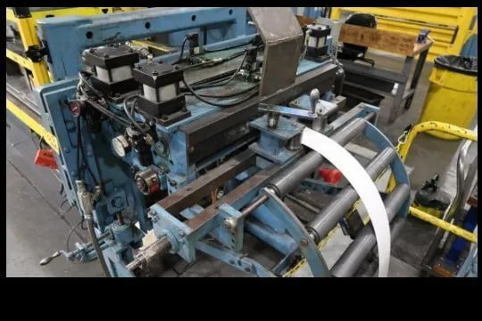 10000 lb. Rowe #10024-DSJ, servo feed line, 24" x .032" stock, pilot release, 7-rolls, entry & exit pinch - Image 4