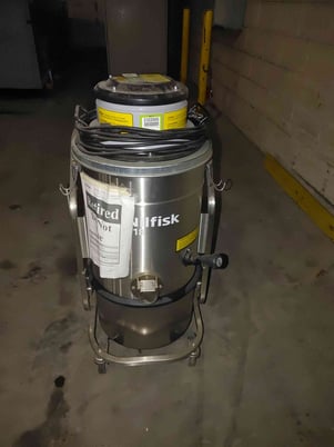 Nilfisk #4010100093, Industrial Vacuum, portable, 7.50 Amps, 120 V - Image 2