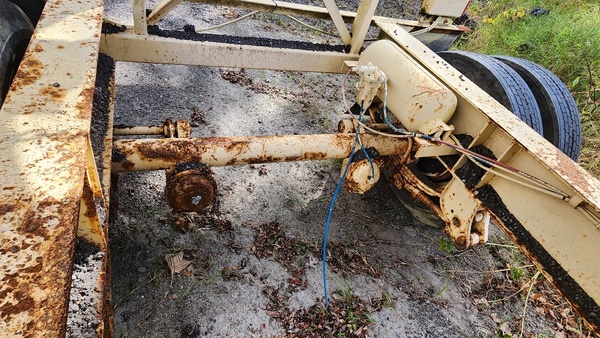 Portable 8' x 11' recycle bin, Gencor, adjustable heavy duty grizzley, adjustable feed gate - Image 10