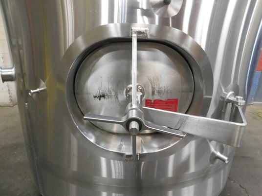Walker 15 BBL 304 Stainless Steel tank, 15 barrel, 16" x20" manway, 3" side port, (3) 2" top inlets - Image 6