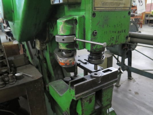 5" x 5" x 1/2" Mubea #KBL-71-5, mechanical ironworker, 71 ton, 6" angles, 5 hp power - Image 4