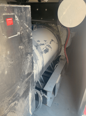 1250 KW Baldor #IDLC1250-2M, trailer mounted, Tier 2, sound attenuated enclosure, 277/480 Volts, 1410 hours - Image 4