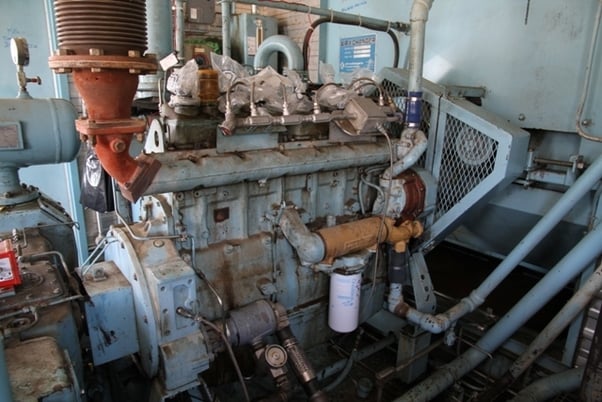 215 HP Geminis #HPD, reciprocating compressor, 3-stage, Caterpillar G3406NA NG engine, 1993 - Image 2