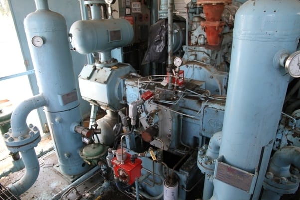215 HP Geminis #HPD, reciprocating compressor, 3-stage, Caterpillar G3406NA NG engine, 1993 - Image 3