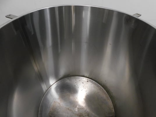 125 gallon 304 Stainless Steel open top tank, 33" diameter, 36" straight wall, 6" outlet - Image 6
