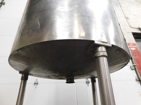 200 gallon 304 Stainless Steel open top tank, 39" diameter, 41" straight wall, 3" outlet, with lids - Image 9