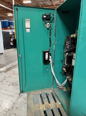 800 Amp. Cummins OTECD-782043, automatic transfer switch, 3 pole, 208 Volts, Nema 1, 2009 - Image 3