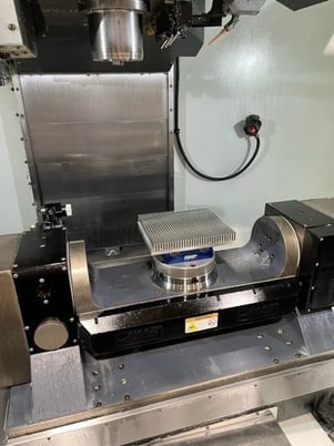 Haas #VF-5/TR, CNC vertical machining center, 40 automatic tool changer, 50" X, 26" Y, 25" Z, 10000 RPM, #40 - Image 3