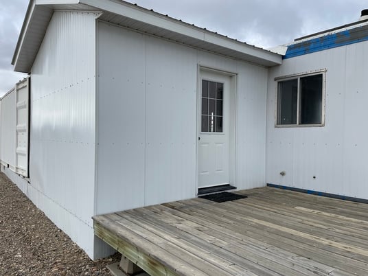 40' x 8' x 8' Office Building with attachments, heated, 1999 - Image 2