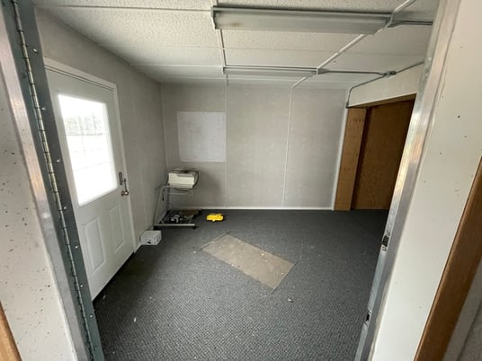 40' x 8' x 8' Office Building with attachments, heated, 1999 - Image 8