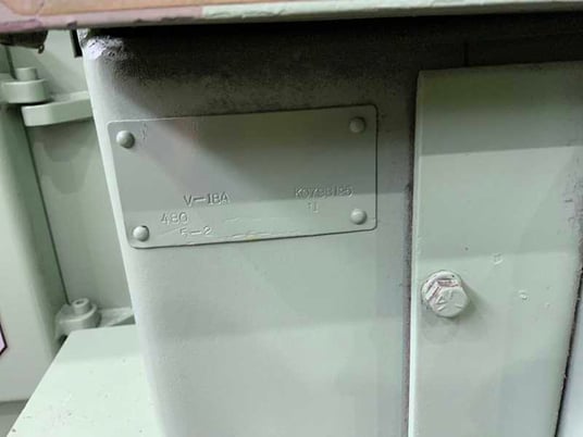 18" x 20" Hyd-Mech #V-18A, automatic vertical band saw, 45&deg; head tilt, 14'11" x 1-1/4" blade, 1998 - Image 9