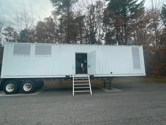 1000 KW Cummins #DQFAD, power module, Tier 2, sound attenuated enclosure, 277/480 Volts, 26 hours, 2013, Call - Image 1