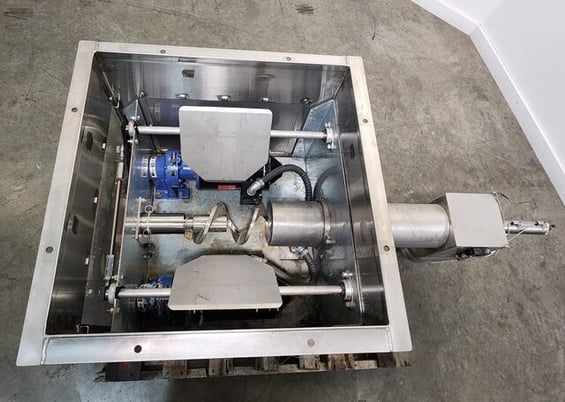 6" Tecweigh #E/CR28, screw feeder & Stainless Steel hopper, 285 lb./min. hard wheat @ 30-40 lb./cu.ft. - Image 3
