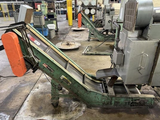 10" wide, Roach, inclined belt conveyor, 24" base, 56" incline, 46" discharge height - Image 2