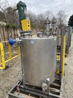 100 gallon Bran Luebbe, Stainless Steel mix tank w/mixer, 30" dia. x 36" straight side tank, 42" W x 80" L - Image 1