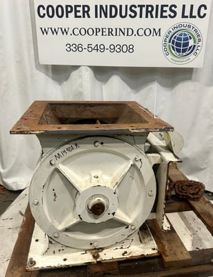 19" Schenck, Mac #MD260, Rotary Airlock, carbon steel, no motor, 19" x 19" inlet/outlet, 26" H inlet to outlet - Image 5