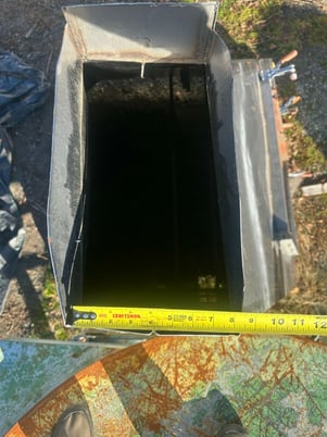 170 cu.ft. Stainless Steel Offset Discharge Hopper, 90" x 83" open top, 36" H x 24" width side entry door - Image 7