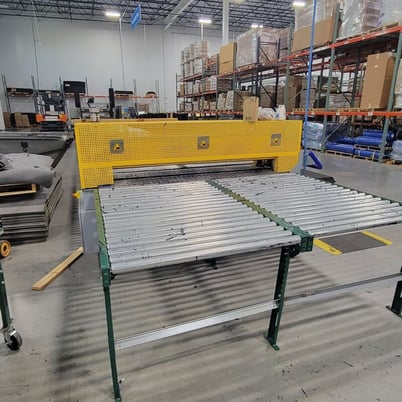 Fecken-Kirfel #H42A, horizontal bandknife splitting machine, 2.3" x 0.04" bandknife, 31.5" x 50' belt - Image 2