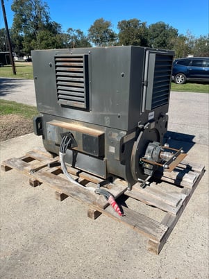 1000 HP 3600 RPM Toshiba, Frame 5812USS, weather protected enclosure type 2, S/B, 4000 Volts, surplus - Image 2