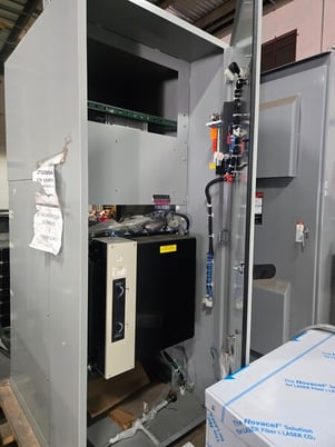 1600 Amp. ABB, 277/480 Volts, 3 phase, 4-wire, Nema 1, new in box - Image 4